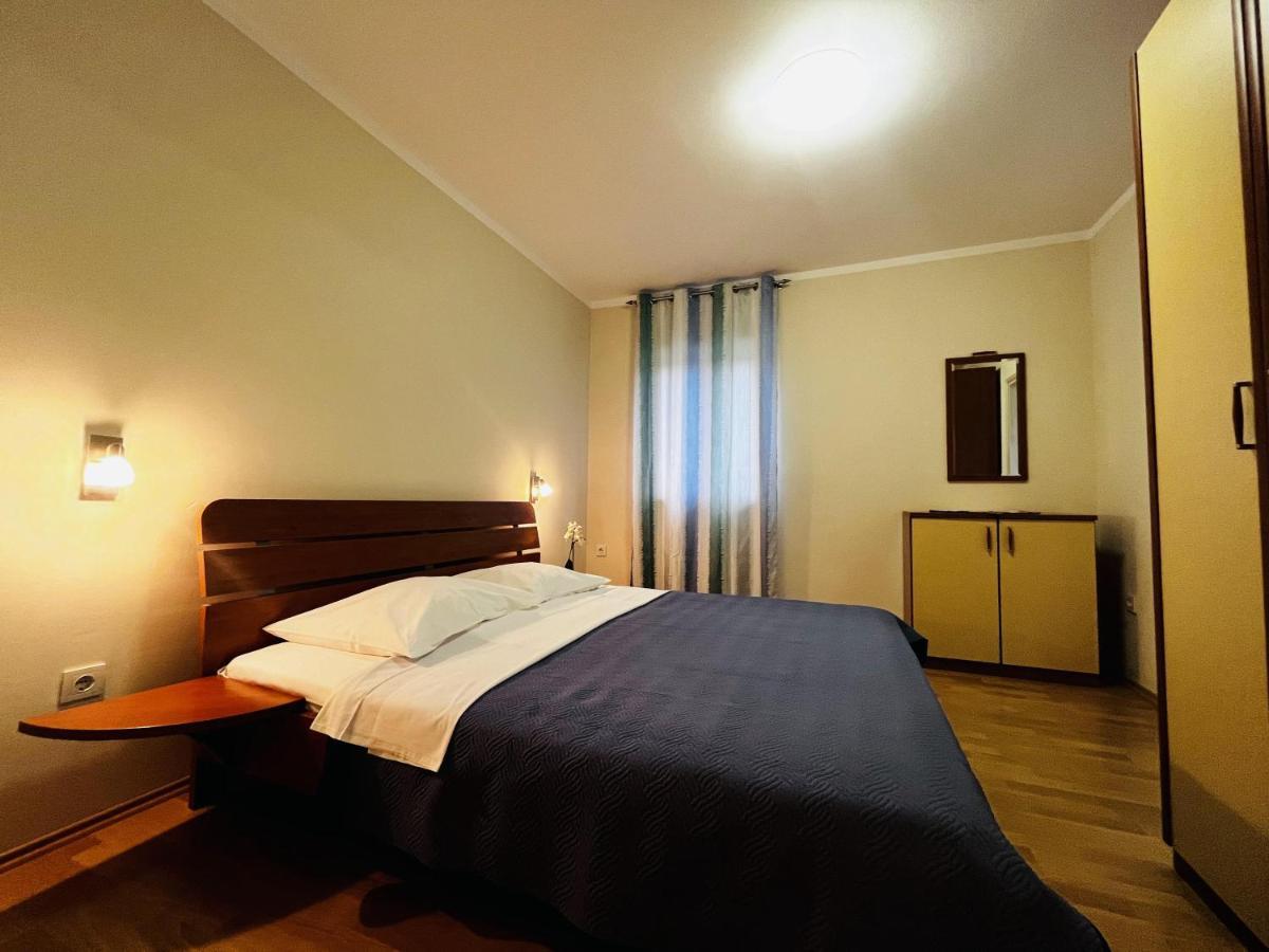 Apartmani Ivica Krk Town Extérieur photo