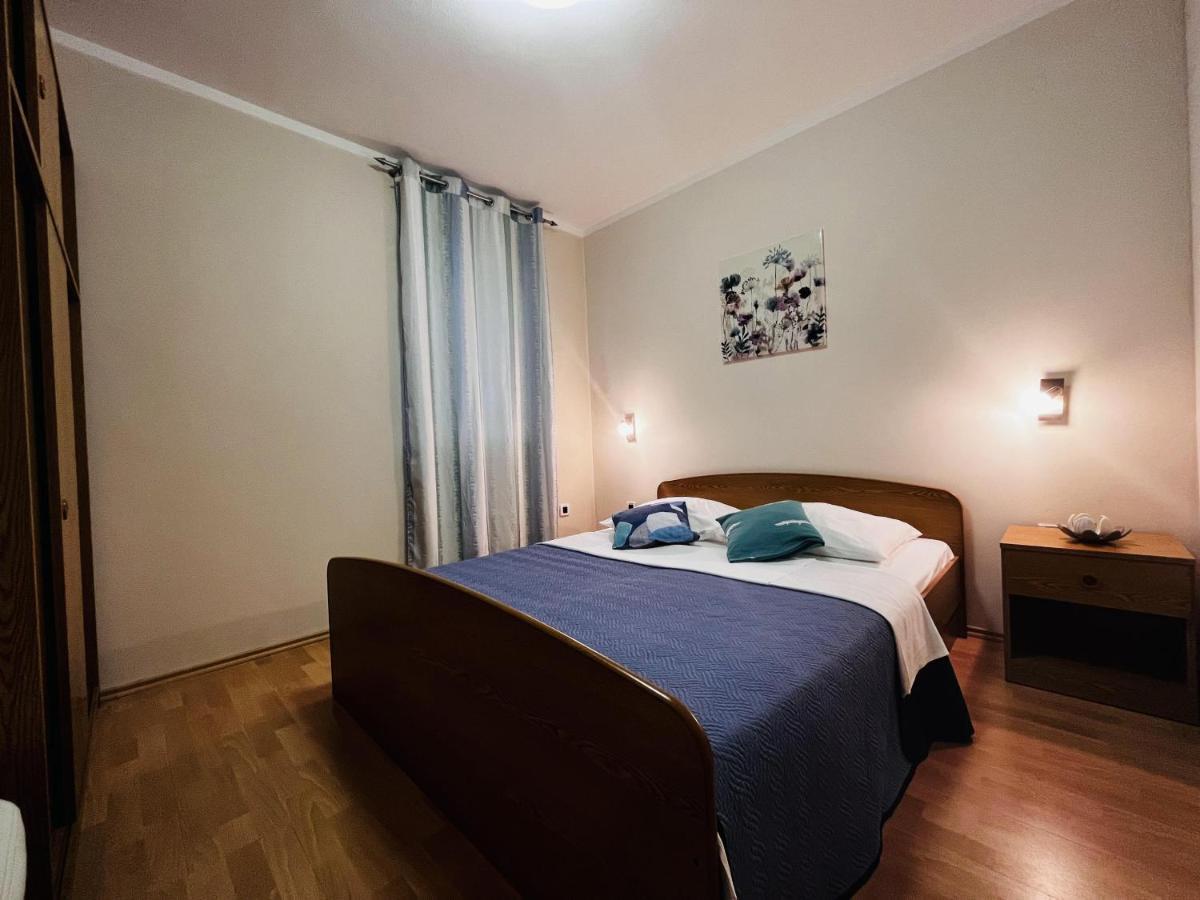 Apartmani Ivica Krk Town Extérieur photo