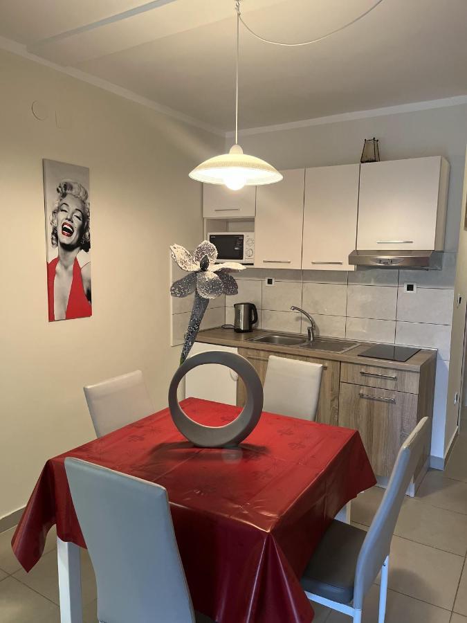 Apartmani Ivica Krk Town Extérieur photo