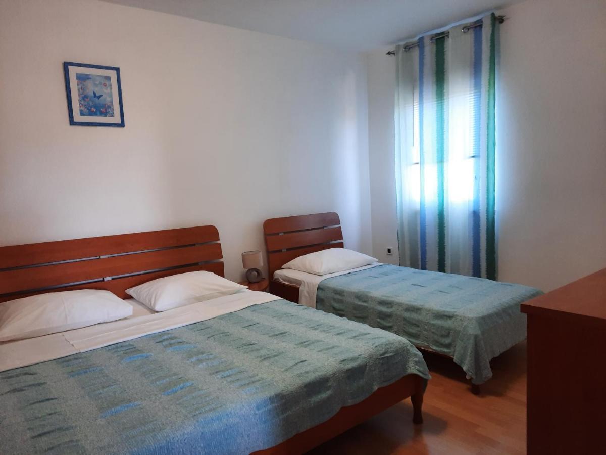 Apartmani Ivica Krk Town Extérieur photo