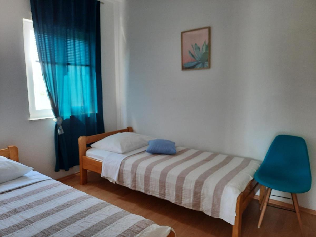 Apartmani Ivica Krk Town Extérieur photo