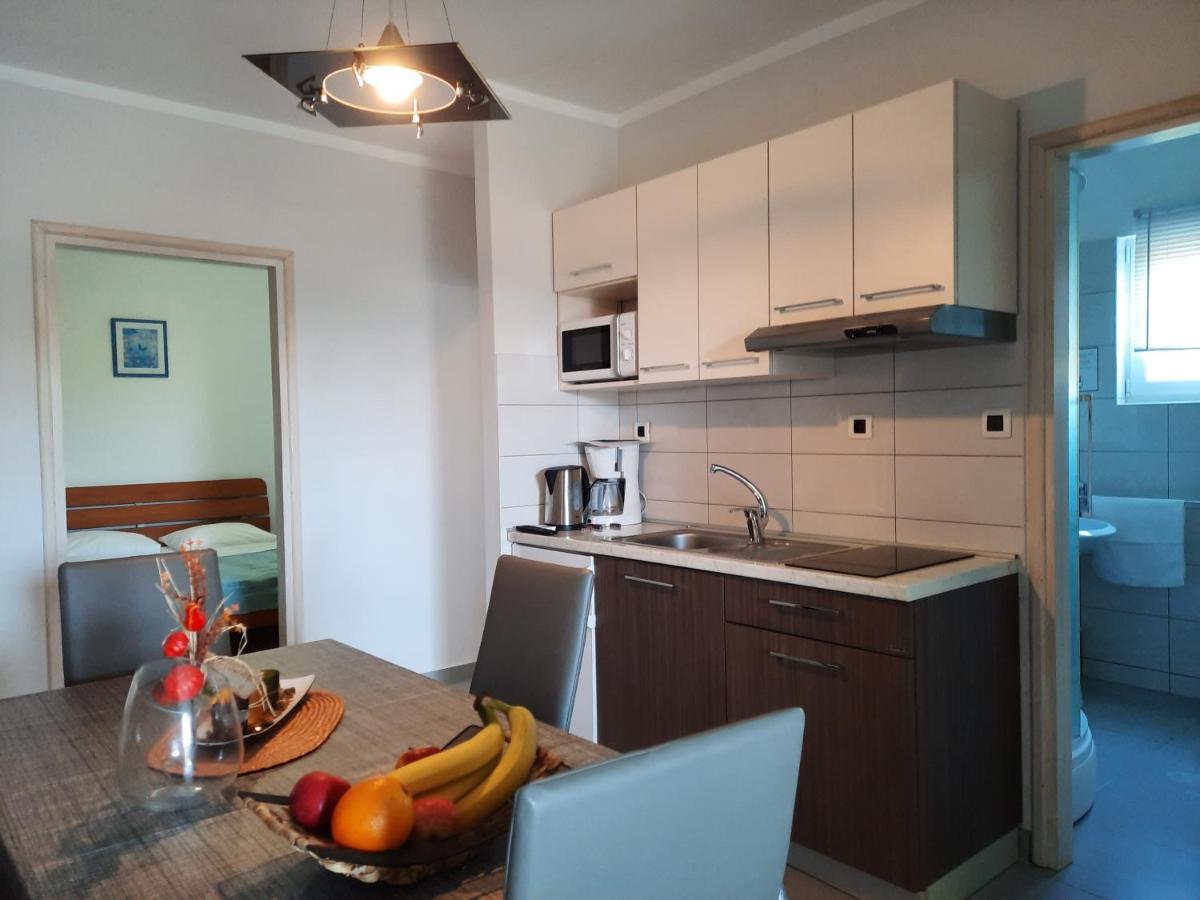 Apartmani Ivica Krk Town Extérieur photo