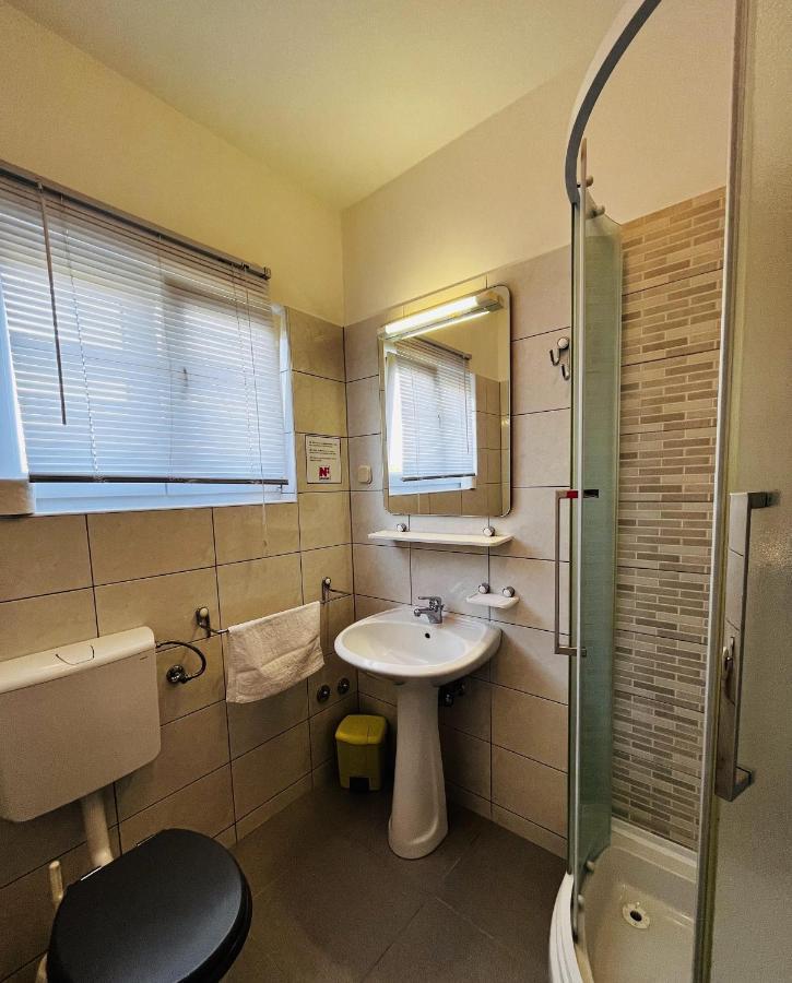 Apartmani Ivica Krk Town Extérieur photo